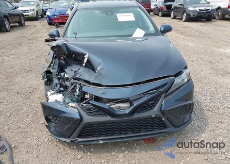 2021 Toyota Camry Se Awd z USA, uszkodzony, nr VIN 4T1T11BKXMU020152